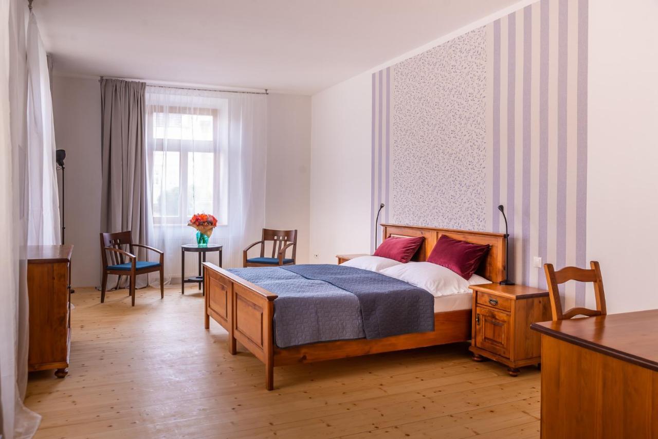 Penzion U Madony Česká Lípa Extérieur photo